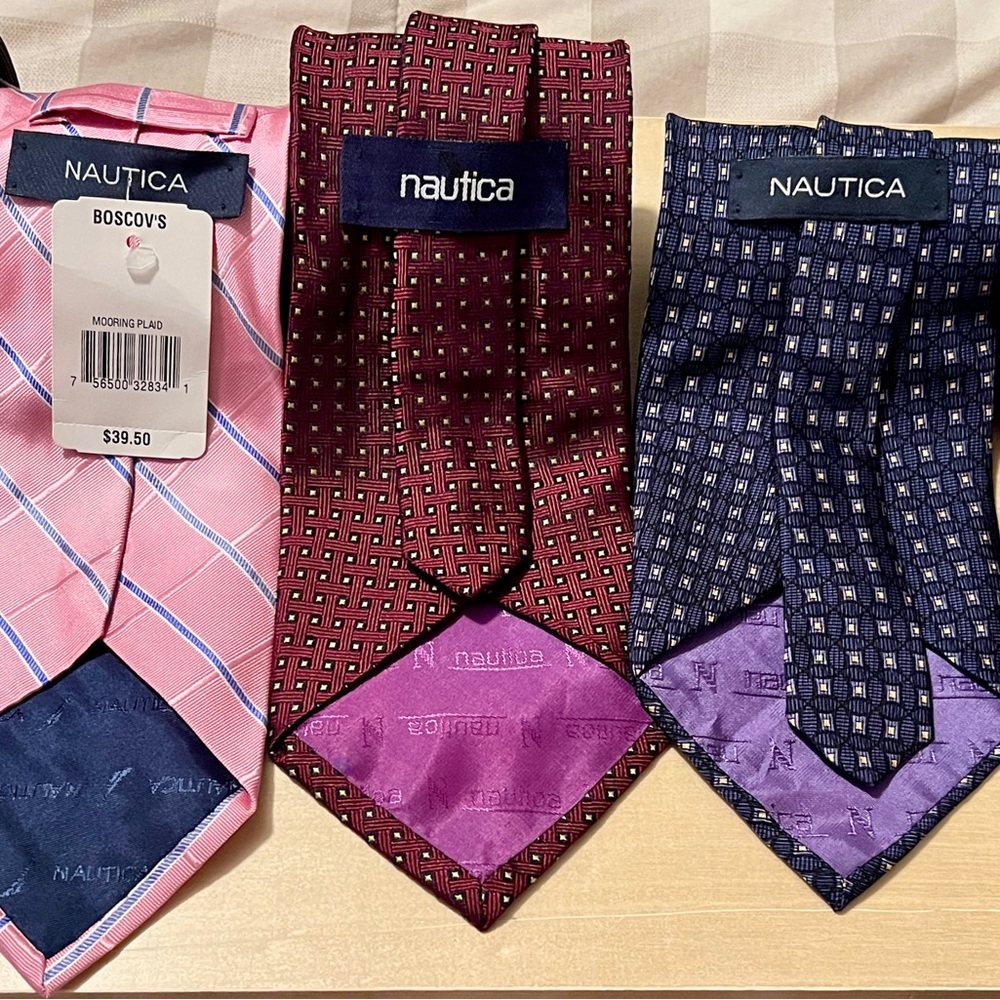 Nautica Men's Tie Trio - Pink, Burgundy, and Navy
**Lot of 5** NWOT 1 with tag
